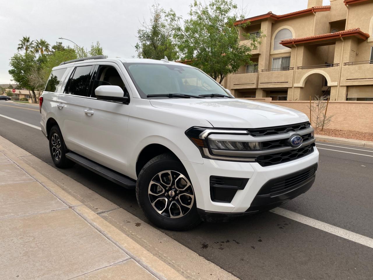 Ford Expedition XLT 4x2 2024