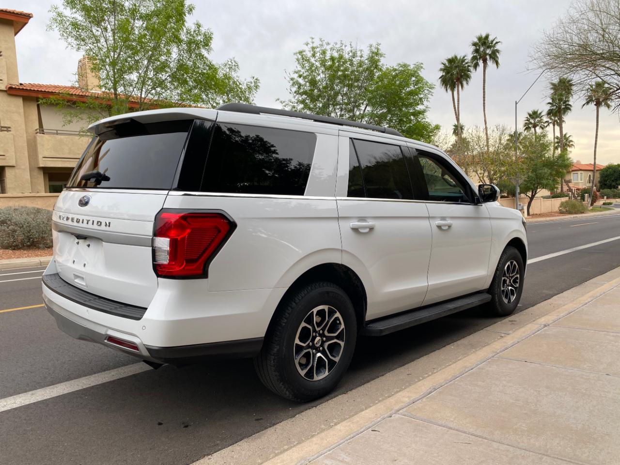 Ford Expedition XLT 4x2 2024