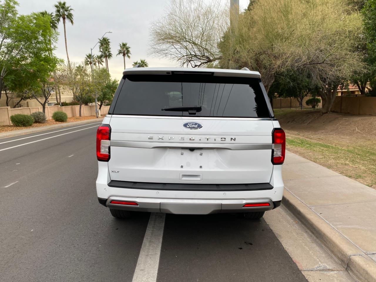 Ford Expedition XLT 4x2 2024