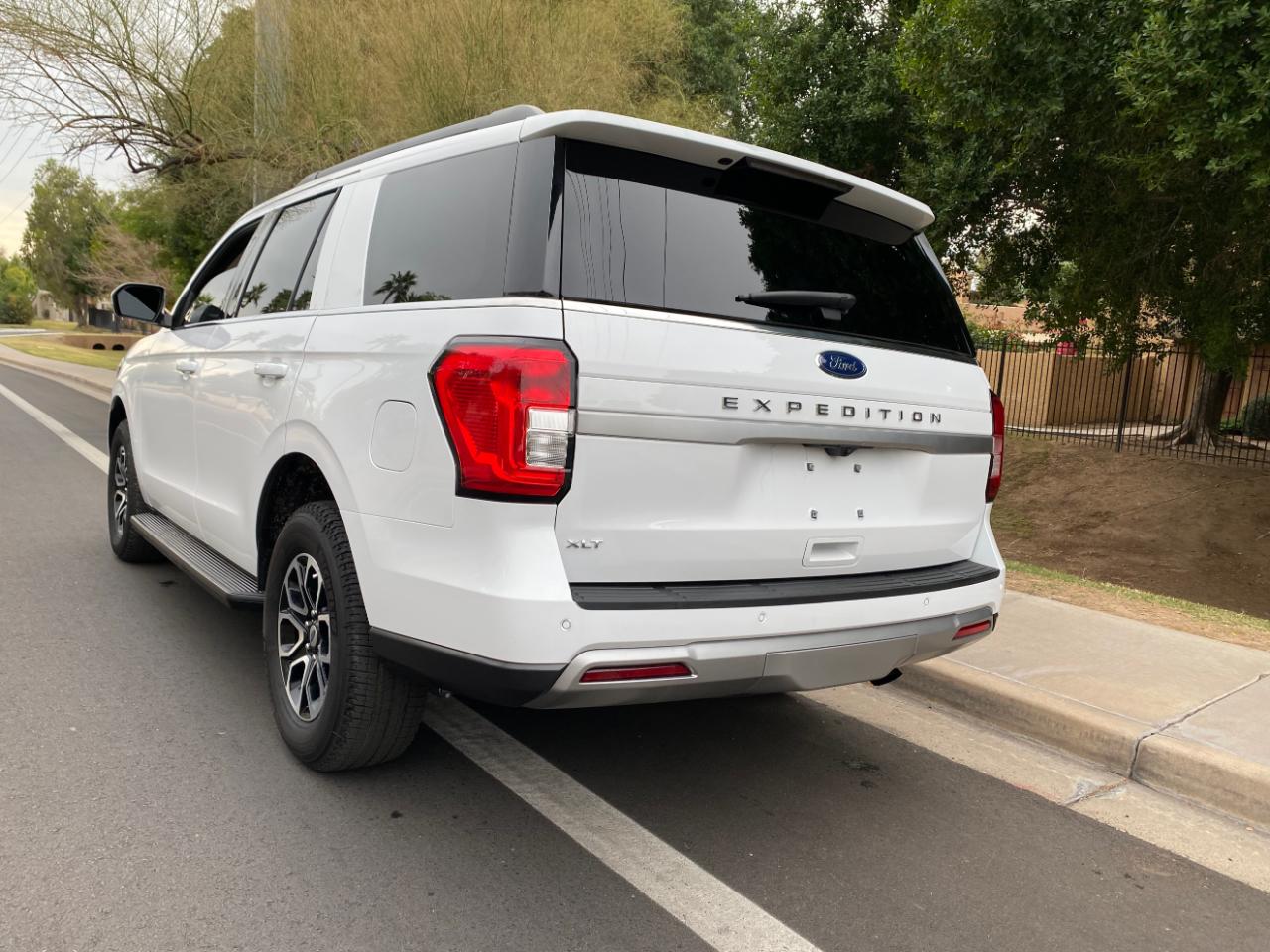 Ford Expedition XLT 4x2 2024