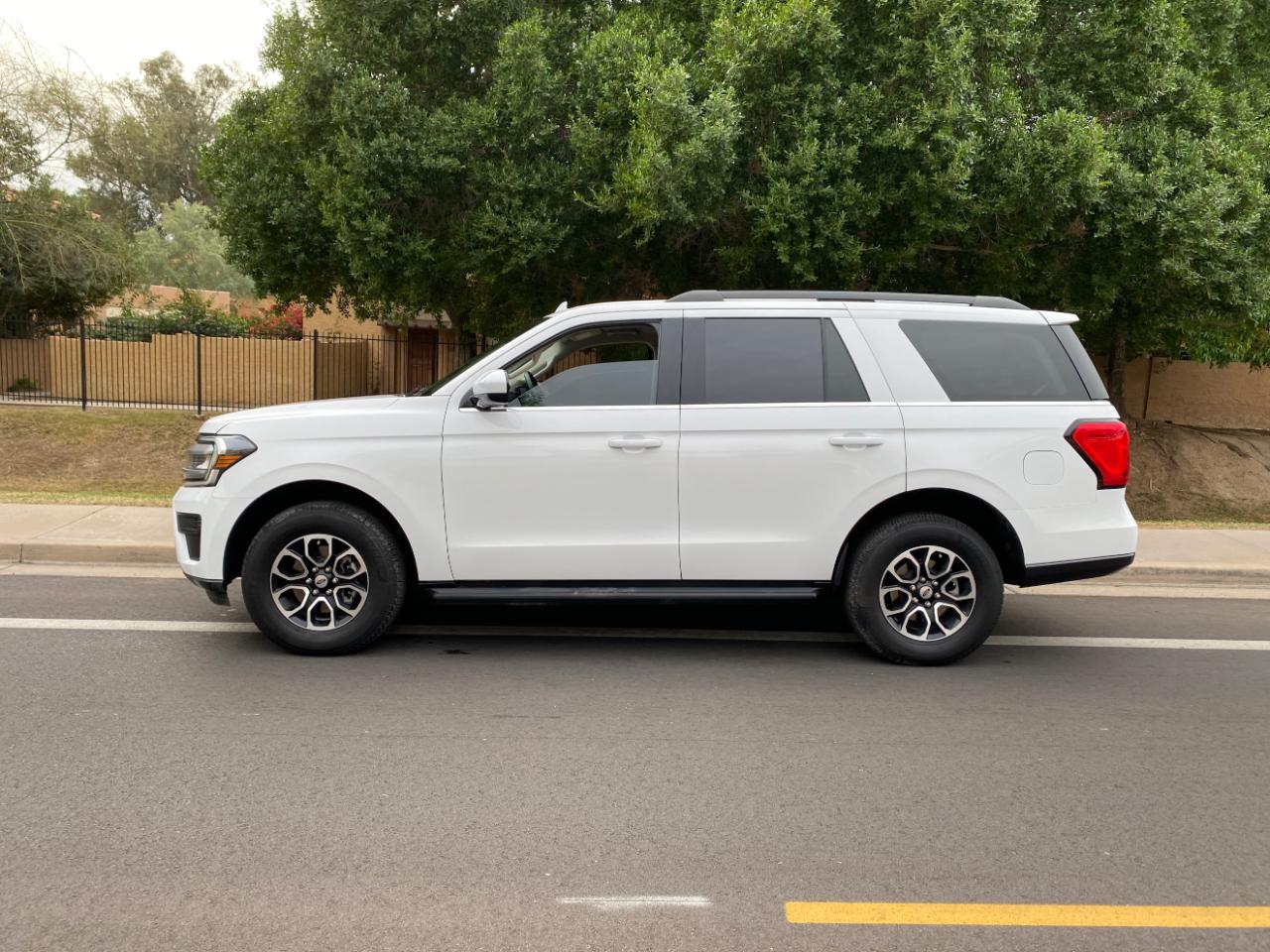 Ford Expedition XLT 4x2 2024