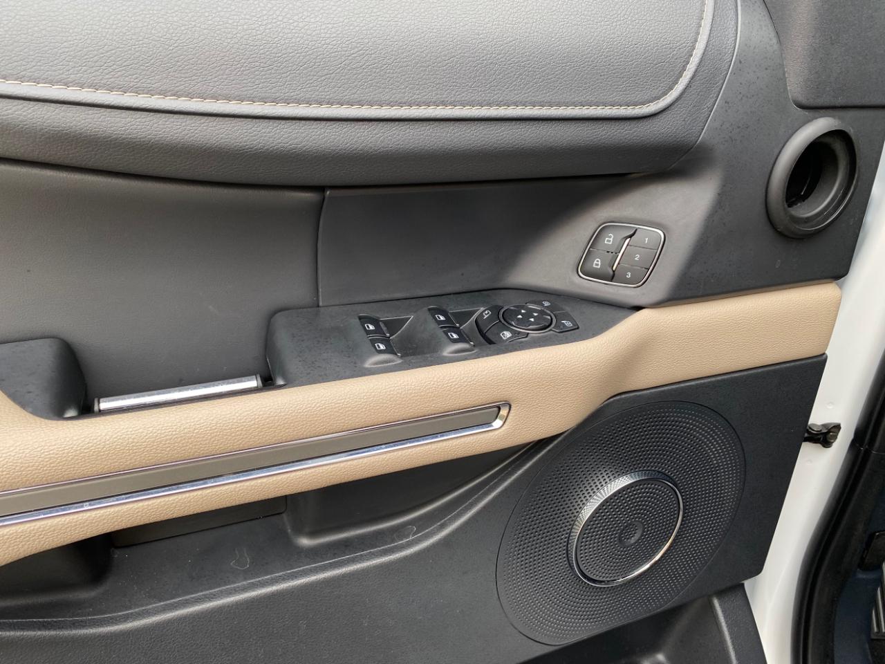 Ford Expedition XLT 4x2 2024