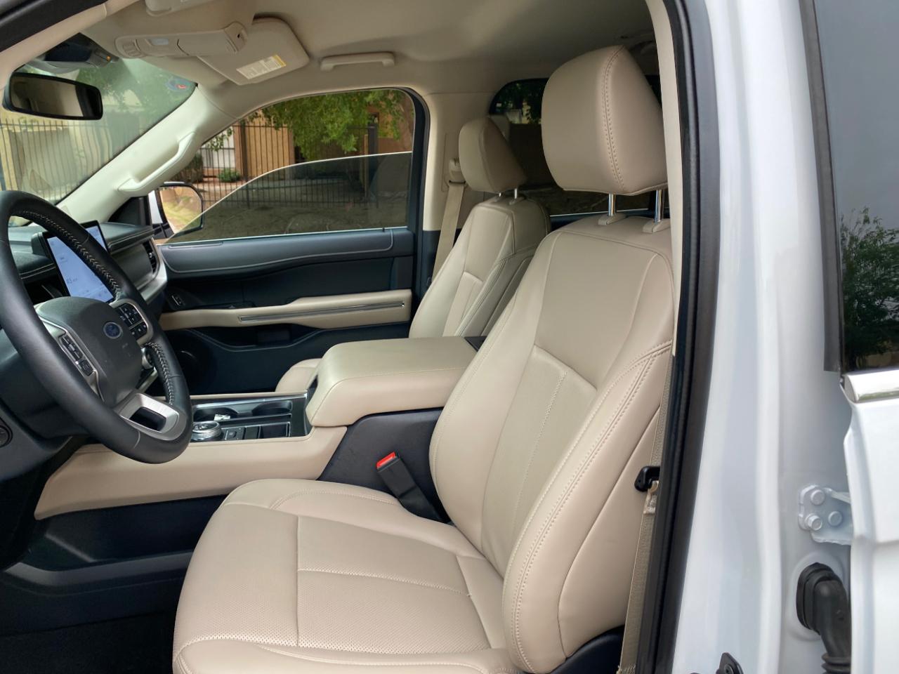 Ford Expedition XLT 4x2 2024