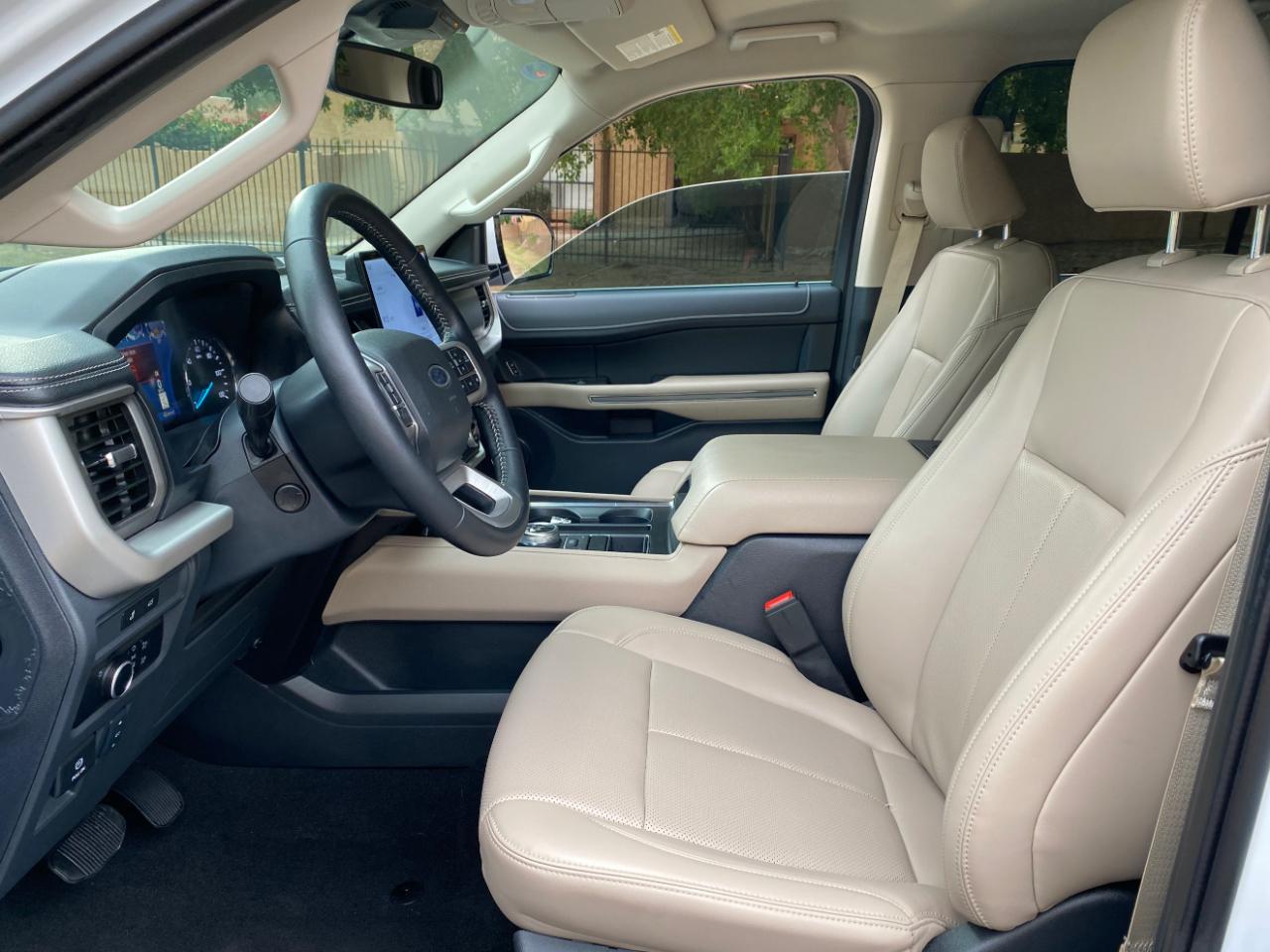 Ford Expedition XLT 4x2 2024