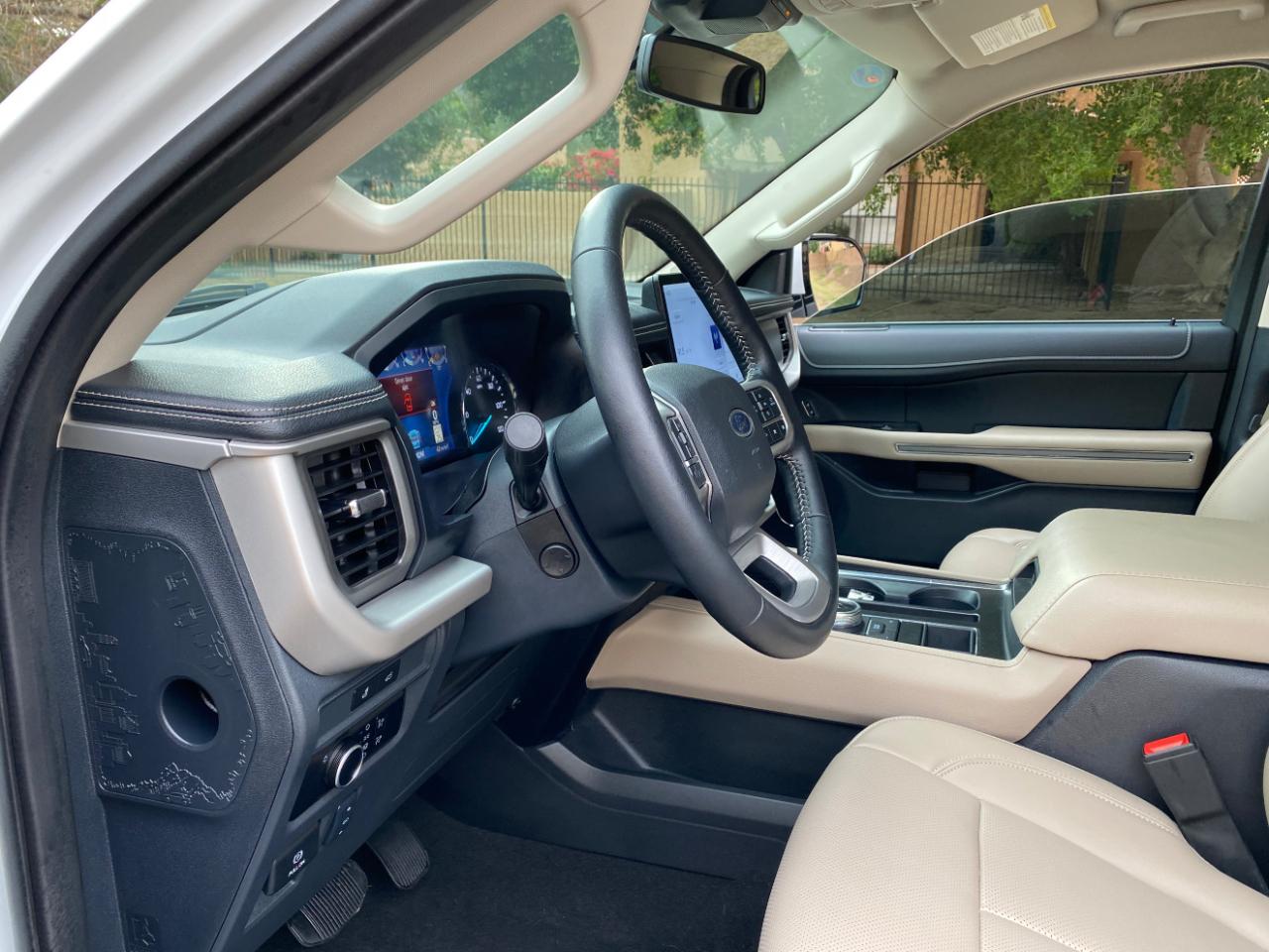 Ford Expedition XLT 4x2 2024