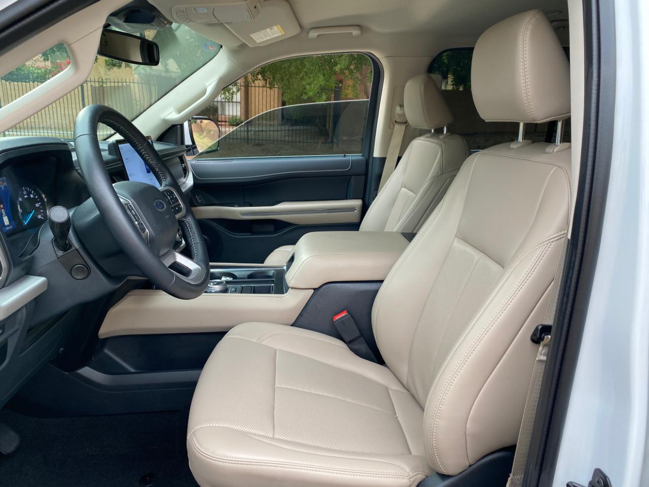 Ford Expedition XLT 4x2 2024