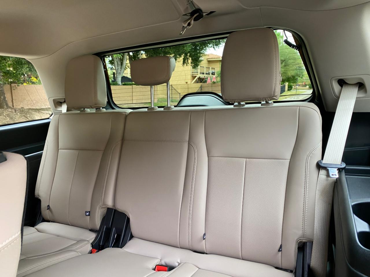 Ford Expedition XLT 4x2 2024