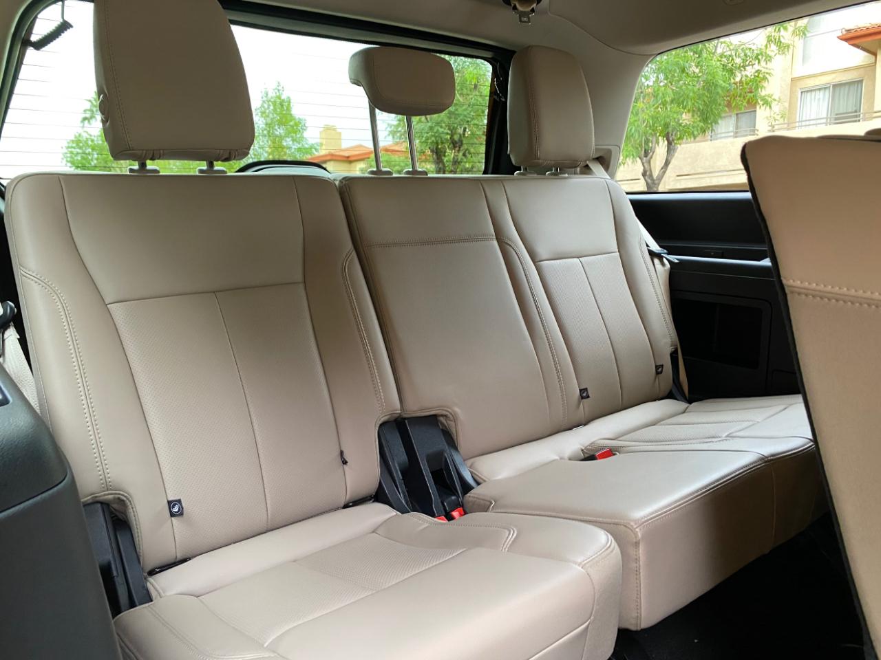 Ford Expedition XLT 4x2 2024