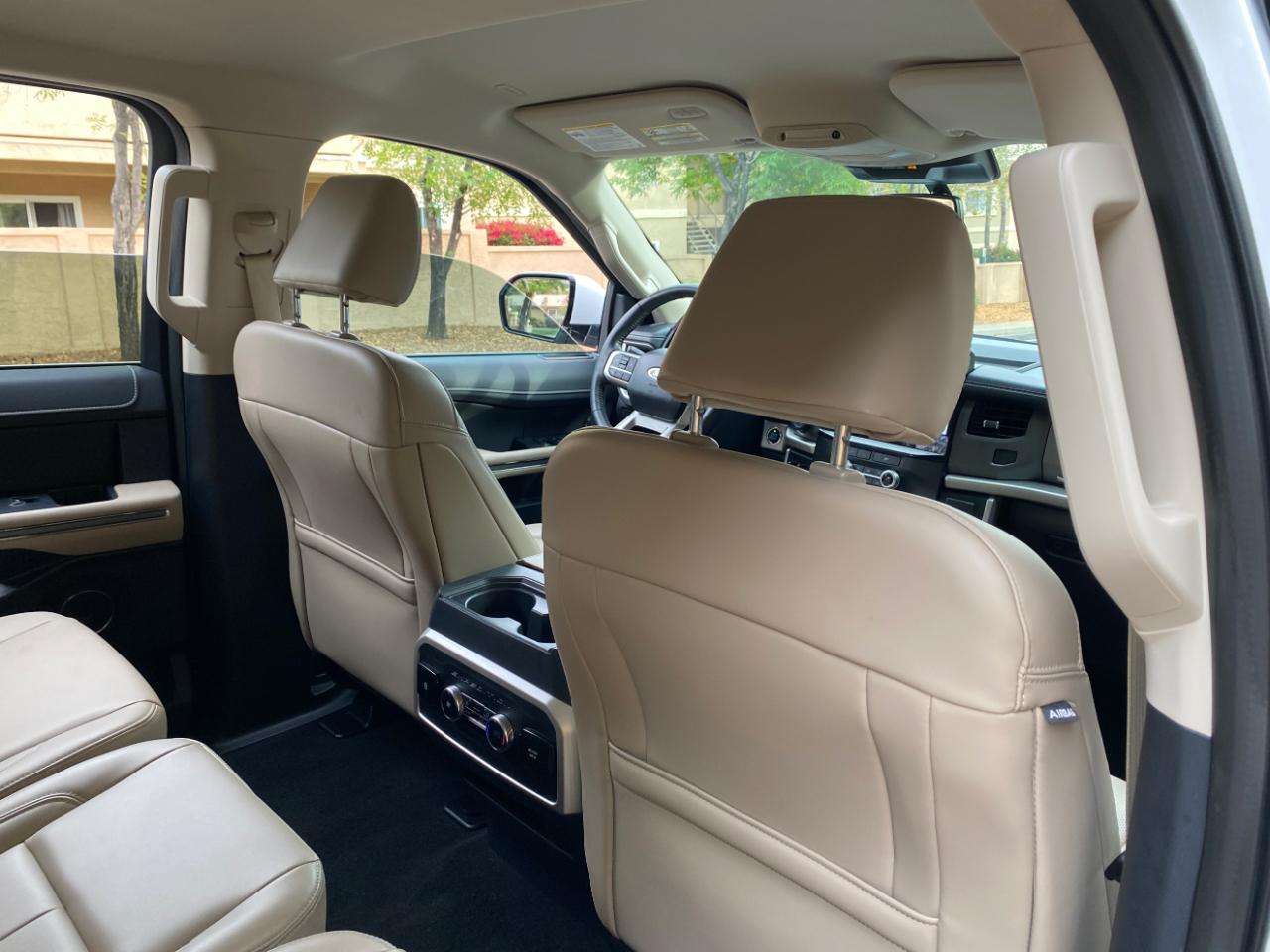 Ford Expedition XLT 4x2 2024