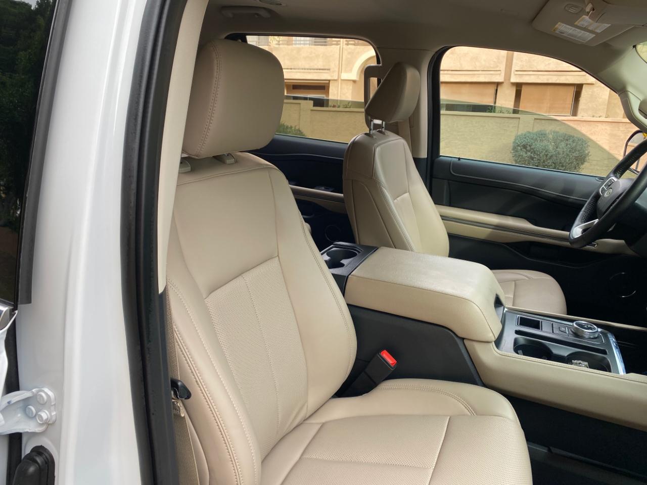 Ford Expedition XLT 4x2 2024