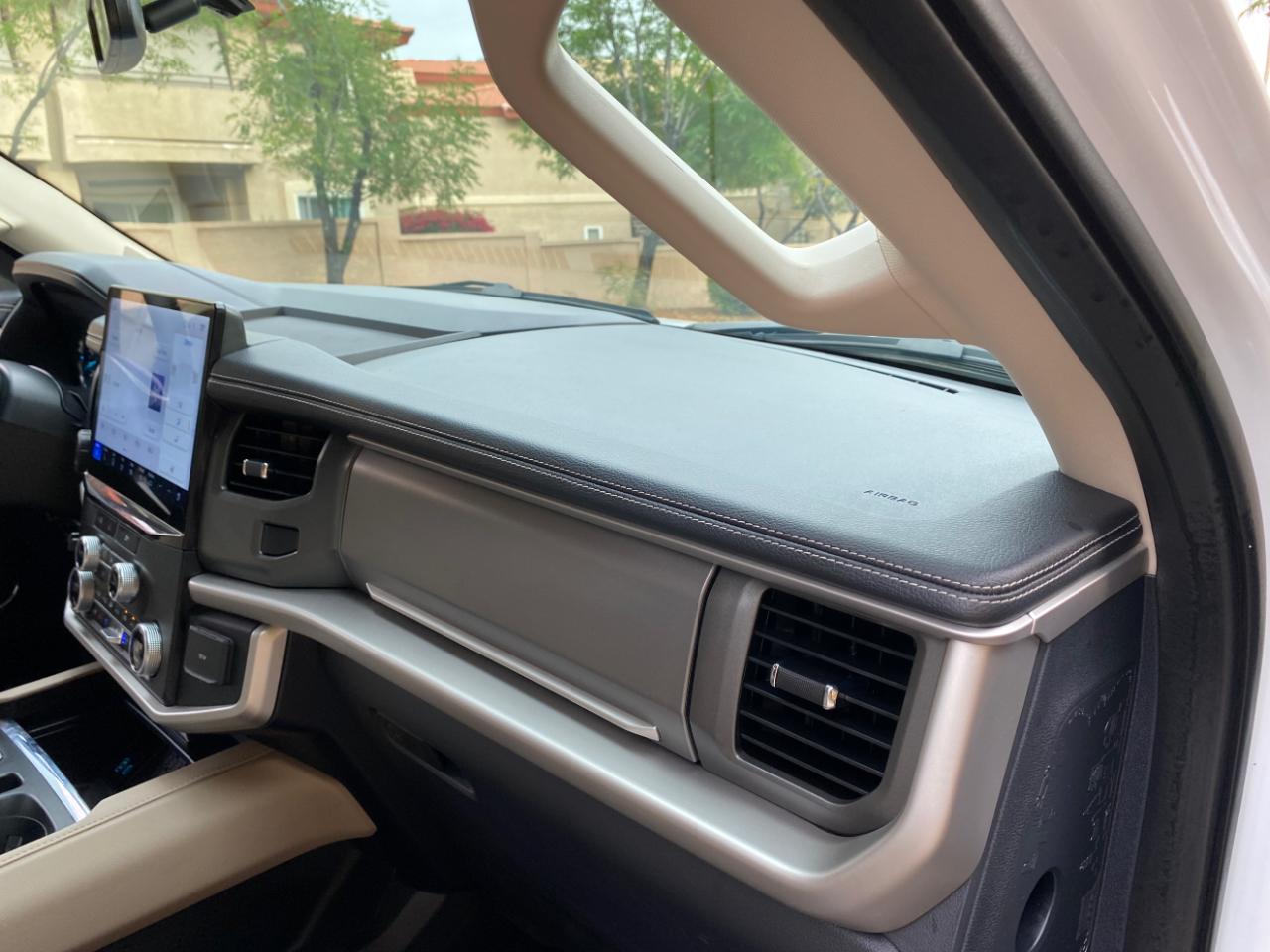 Ford Expedition XLT 4x2 2024