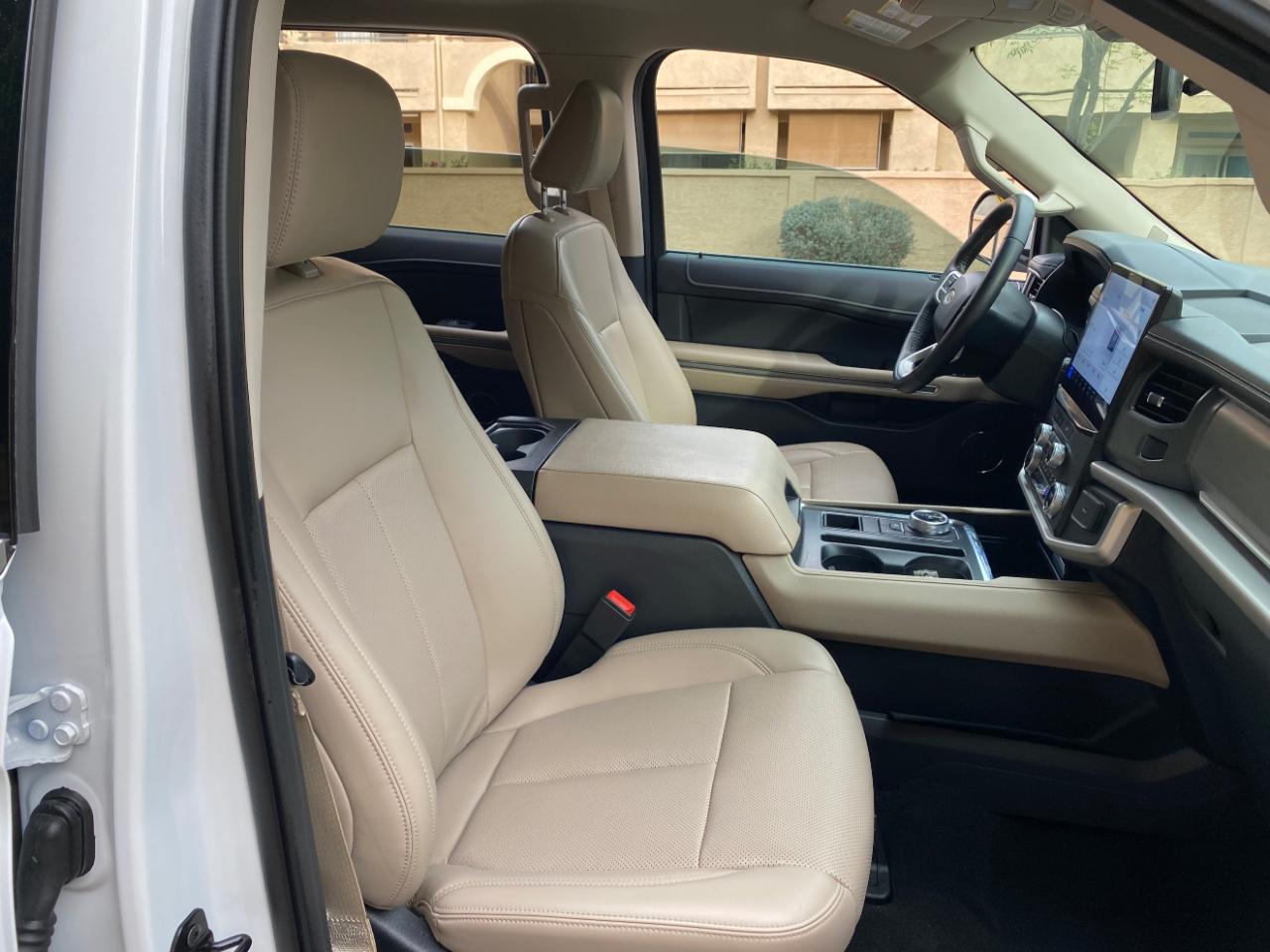 Ford Expedition XLT 4x2 2024