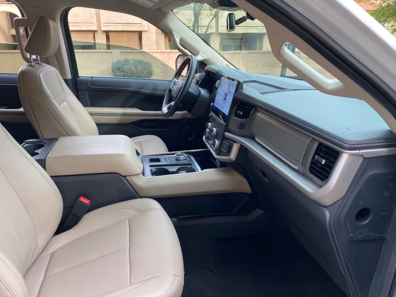 Ford Expedition XLT 4x2 2024