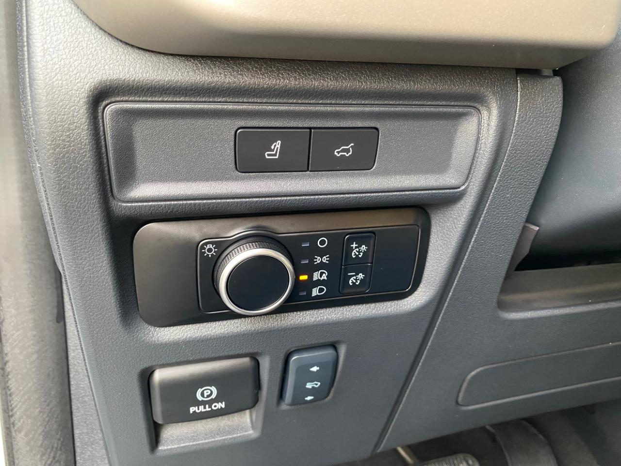 Ford Expedition XLT 4x2 2024