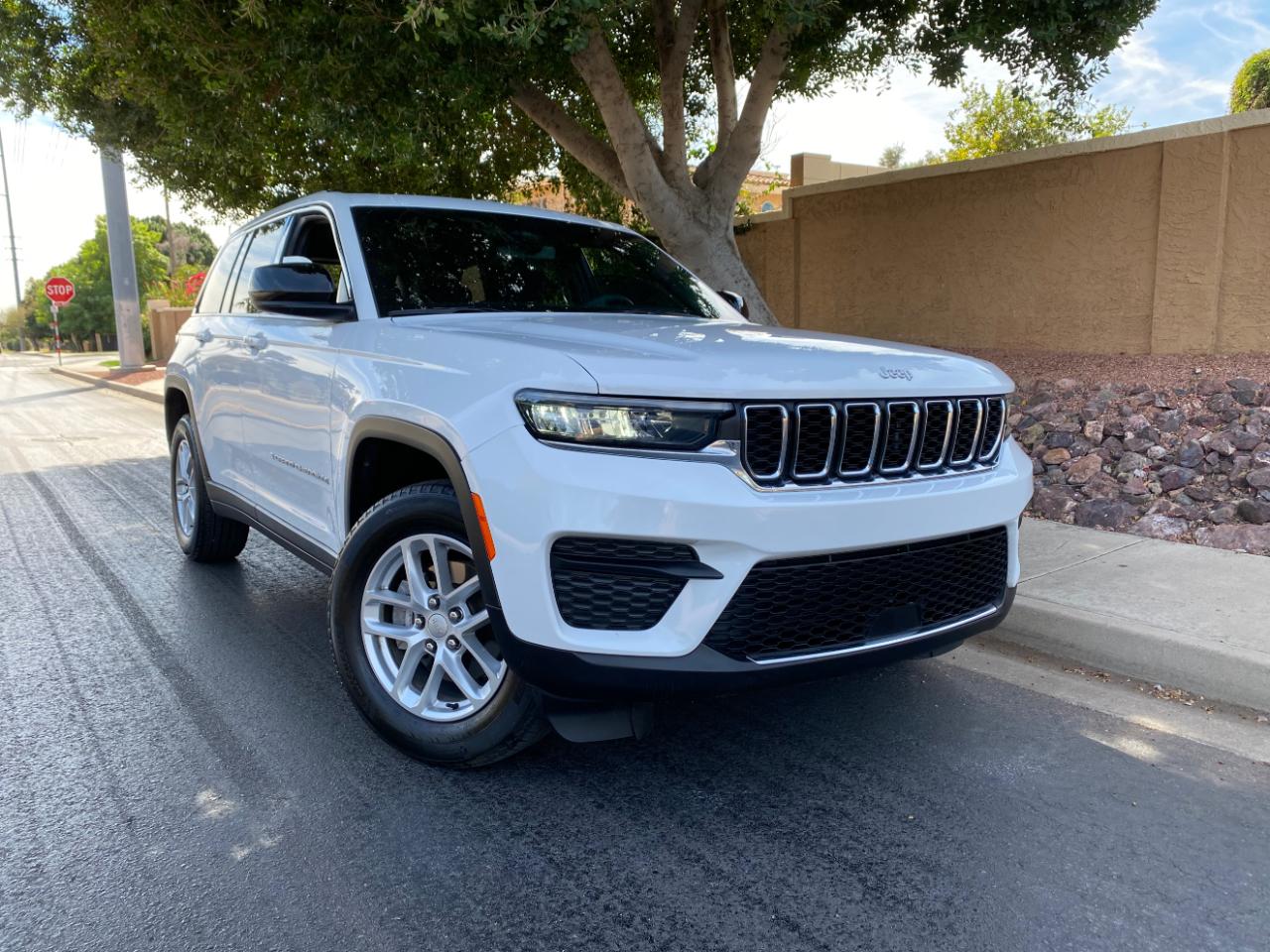 Jeep Grand Cherokee Laredo X 4x4 2024