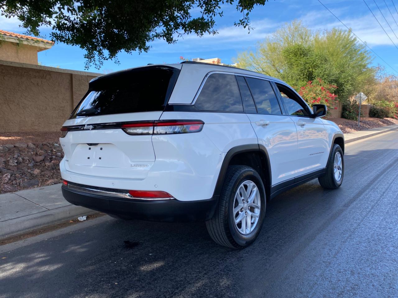 Jeep Grand Cherokee Laredo X 4x4 2024