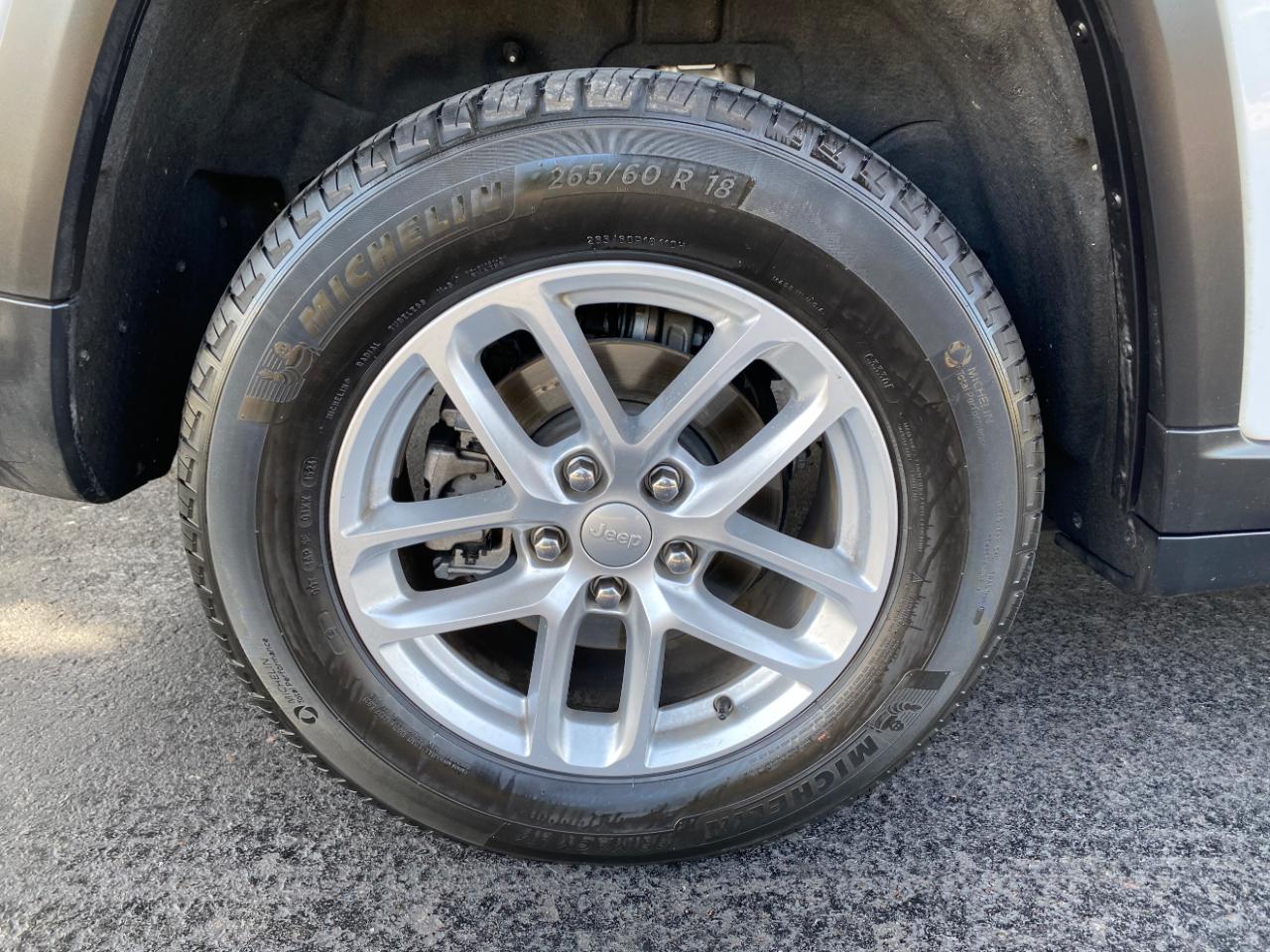 Jeep Grand Cherokee Laredo X 4x4 2024