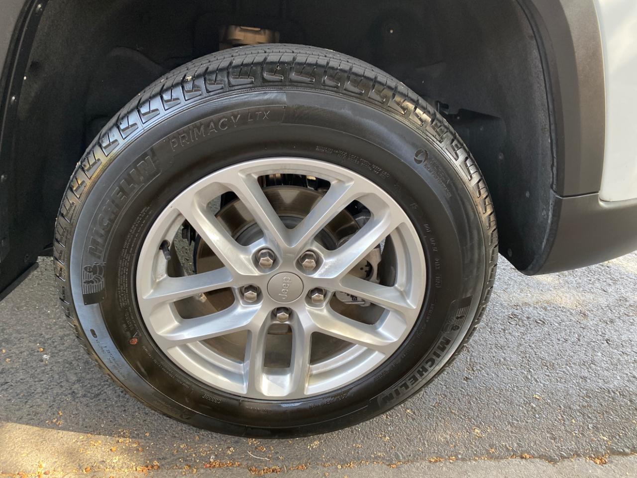 Jeep Grand Cherokee Laredo X 4x4 2024