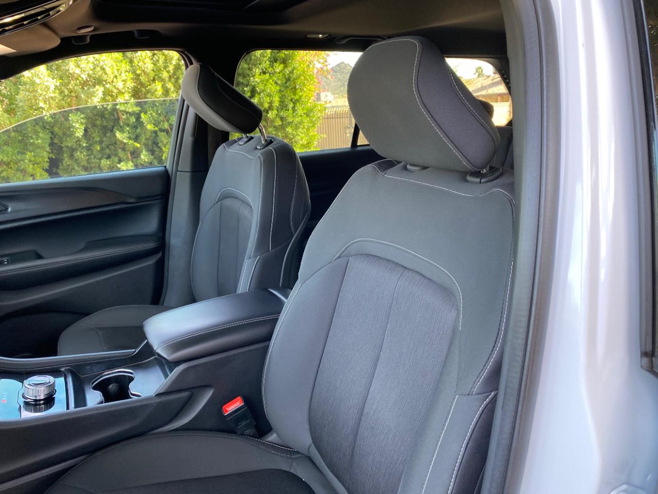 Jeep Grand Cherokee Laredo X 4x4 2024