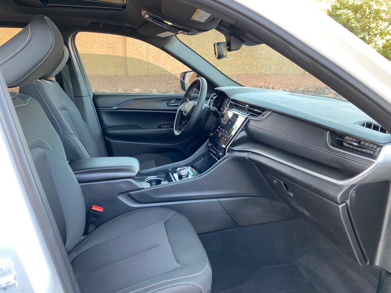 Jeep Grand Cherokee Laredo X 4x4 2024