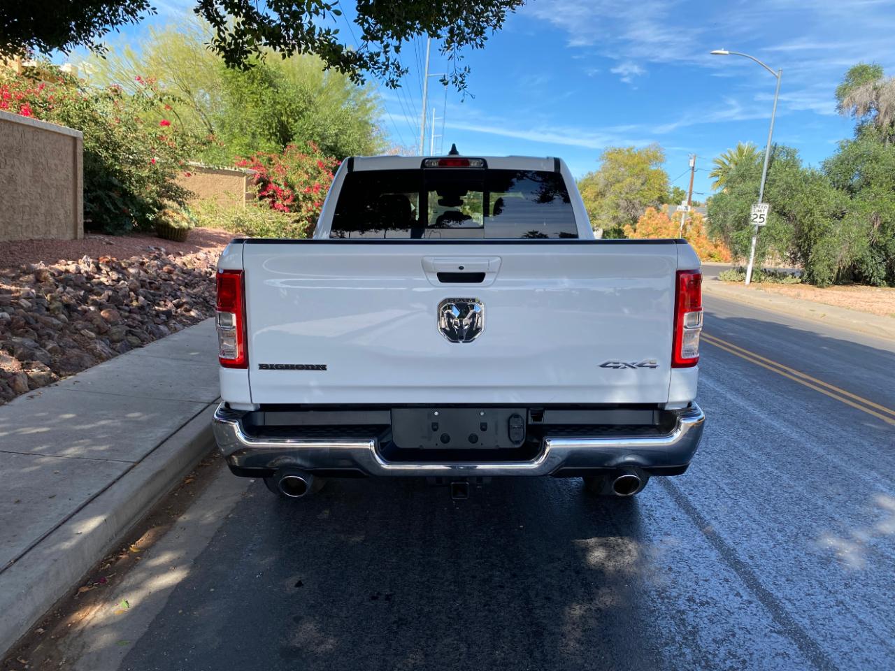 RAM 1500 Big Horn 4x4 Crew Cab 5'7" Box 2022