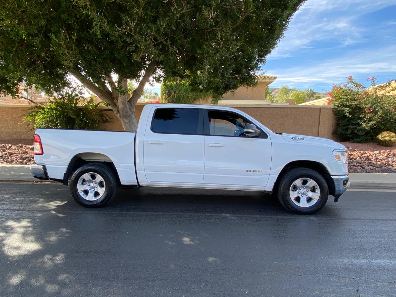 RAM 1500 Big Horn 4x4 Crew Cab 5'7" Box 2022