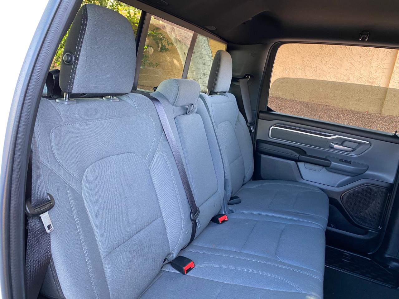 RAM 1500 Big Horn 4x4 Crew Cab 5'7" Box 2022