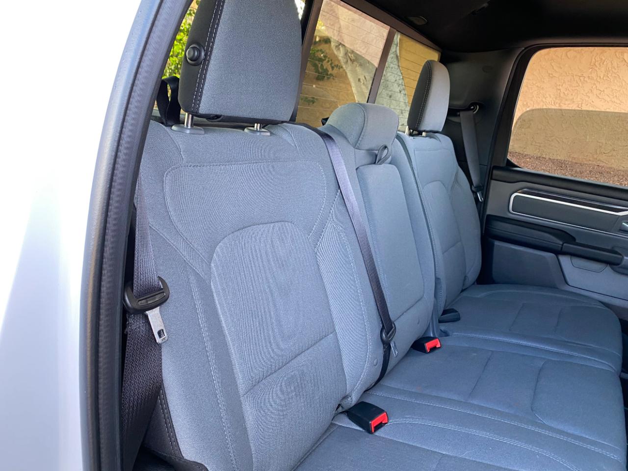 RAM 1500 Big Horn 4x4 Crew Cab 5'7" Box 2022