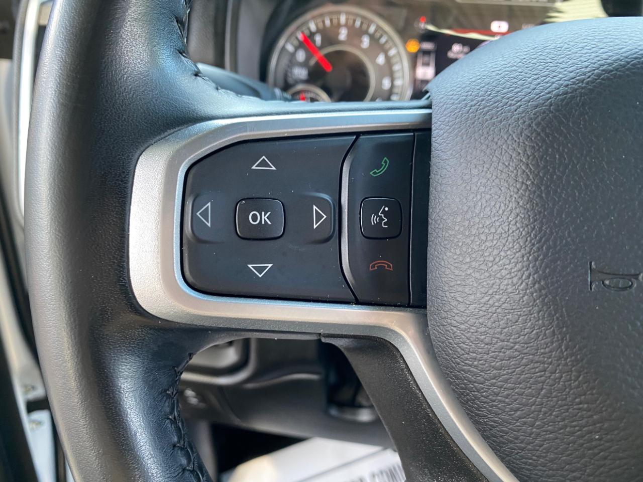 RAM 1500 Big Horn 4x4 Crew Cab 5'7" Box 2022