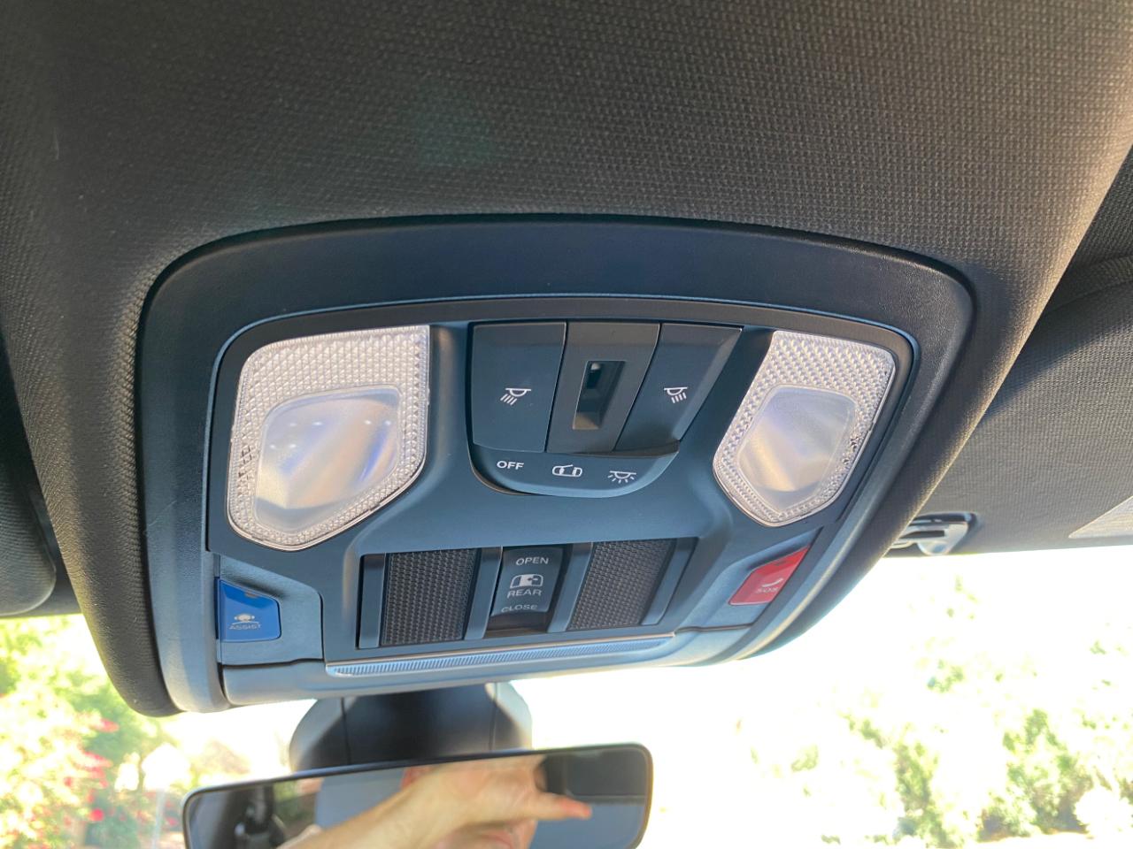 RAM 1500 Big Horn 4x4 Crew Cab 5'7" Box 2022