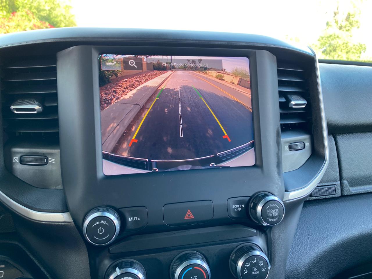 RAM 1500 Big Horn 4x4 Crew Cab 5'7" Box 2022