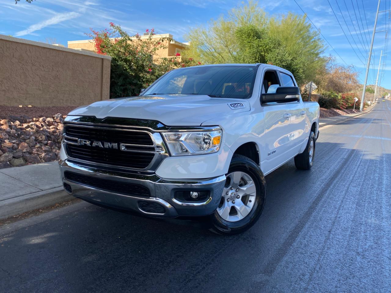 RAM 1500 Big Horn 4x4 Crew Cab 5'7" Box 2022