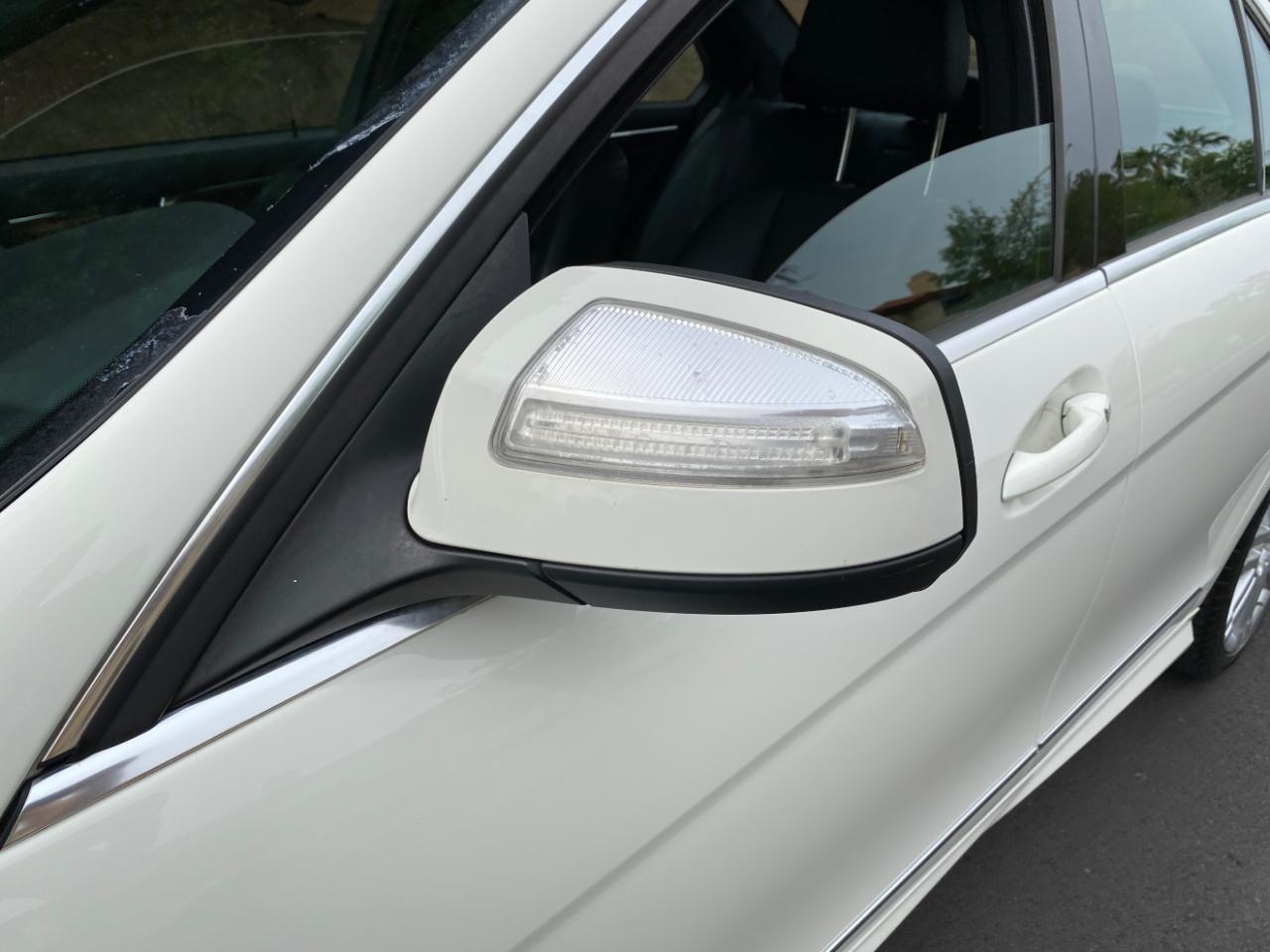 Mercedes-Benz C-Class 4dr Sdn 3.0L Sport 4MATIC 2009