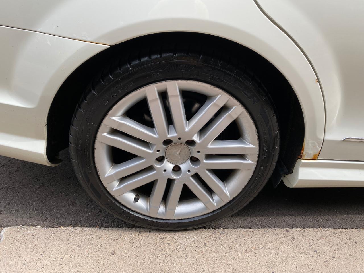 Mercedes-Benz C-Class 4dr Sdn 3.0L Sport 4MATIC 2009