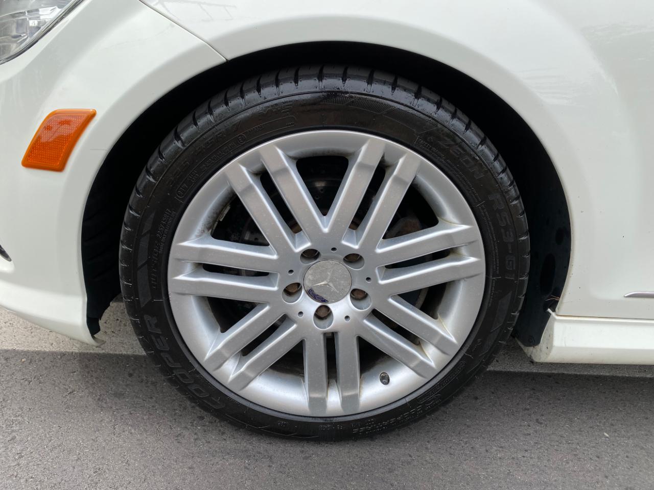 Mercedes-Benz C-Class 4dr Sdn 3.0L Sport 4MATIC 2009