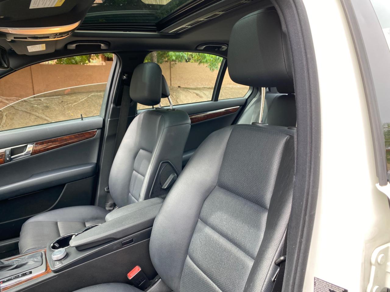 Mercedes-Benz C-Class 4dr Sdn 3.0L Sport 4MATIC 2009