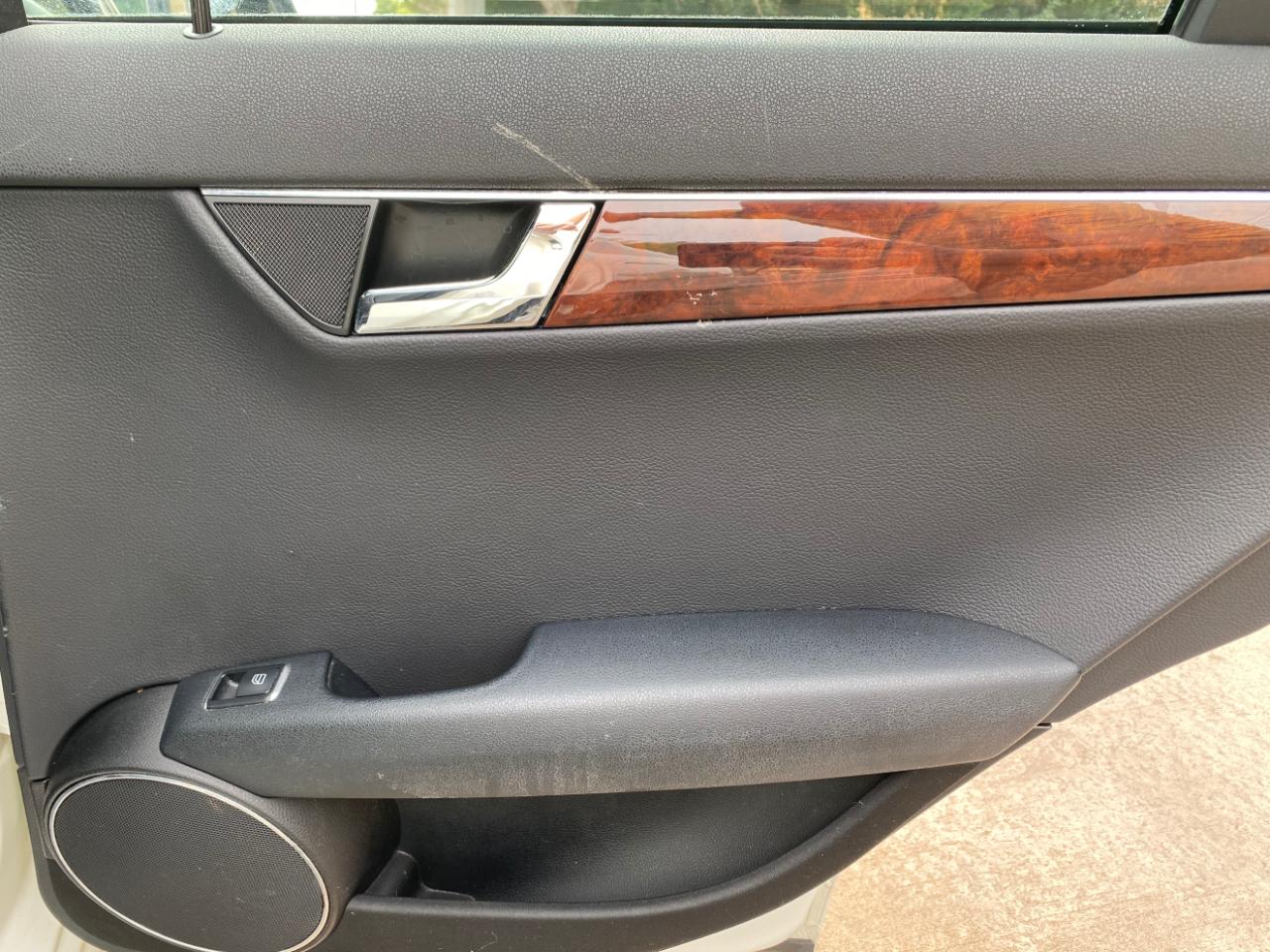 Mercedes-Benz C-Class 4dr Sdn 3.0L Sport 4MATIC 2009