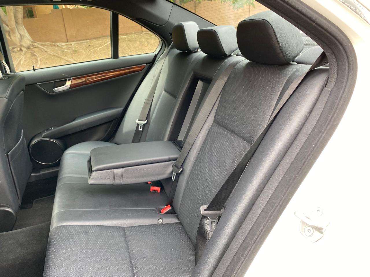 Mercedes-Benz C-Class 4dr Sdn 3.0L Sport 4MATIC 2009