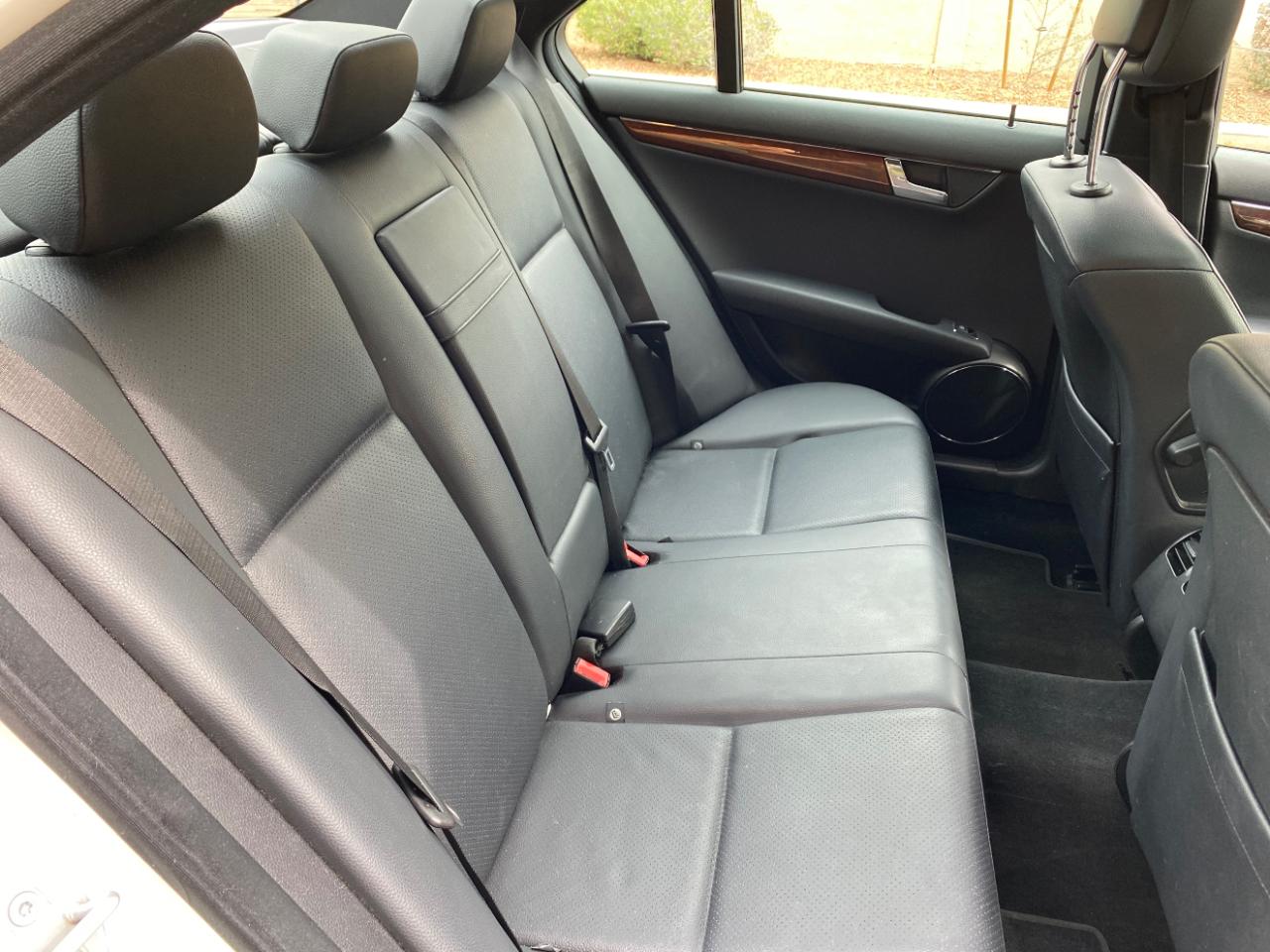 Mercedes-Benz C-Class 4dr Sdn 3.0L Sport 4MATIC 2009