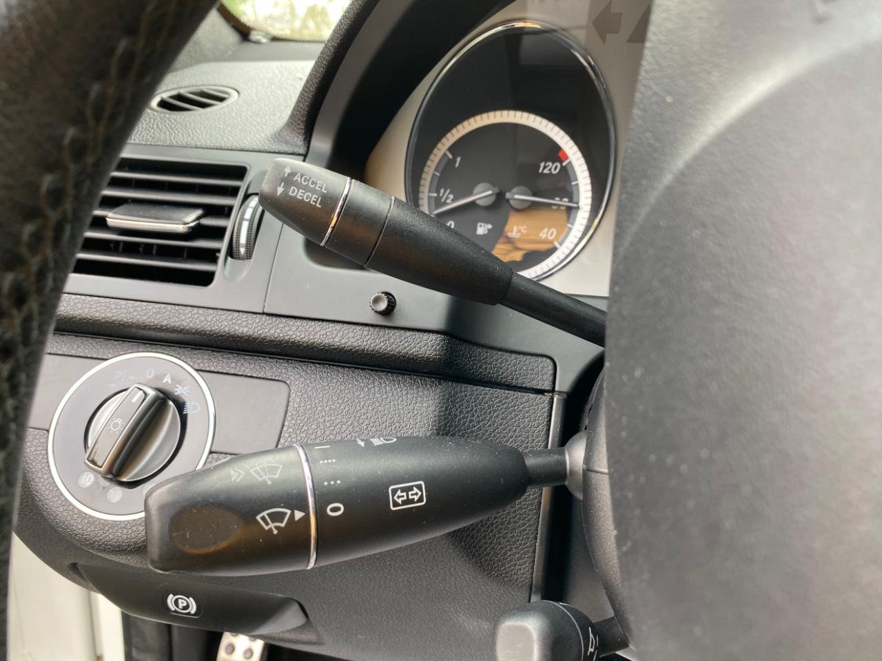 Mercedes-Benz C-Class 4dr Sdn 3.0L Sport 4MATIC 2009