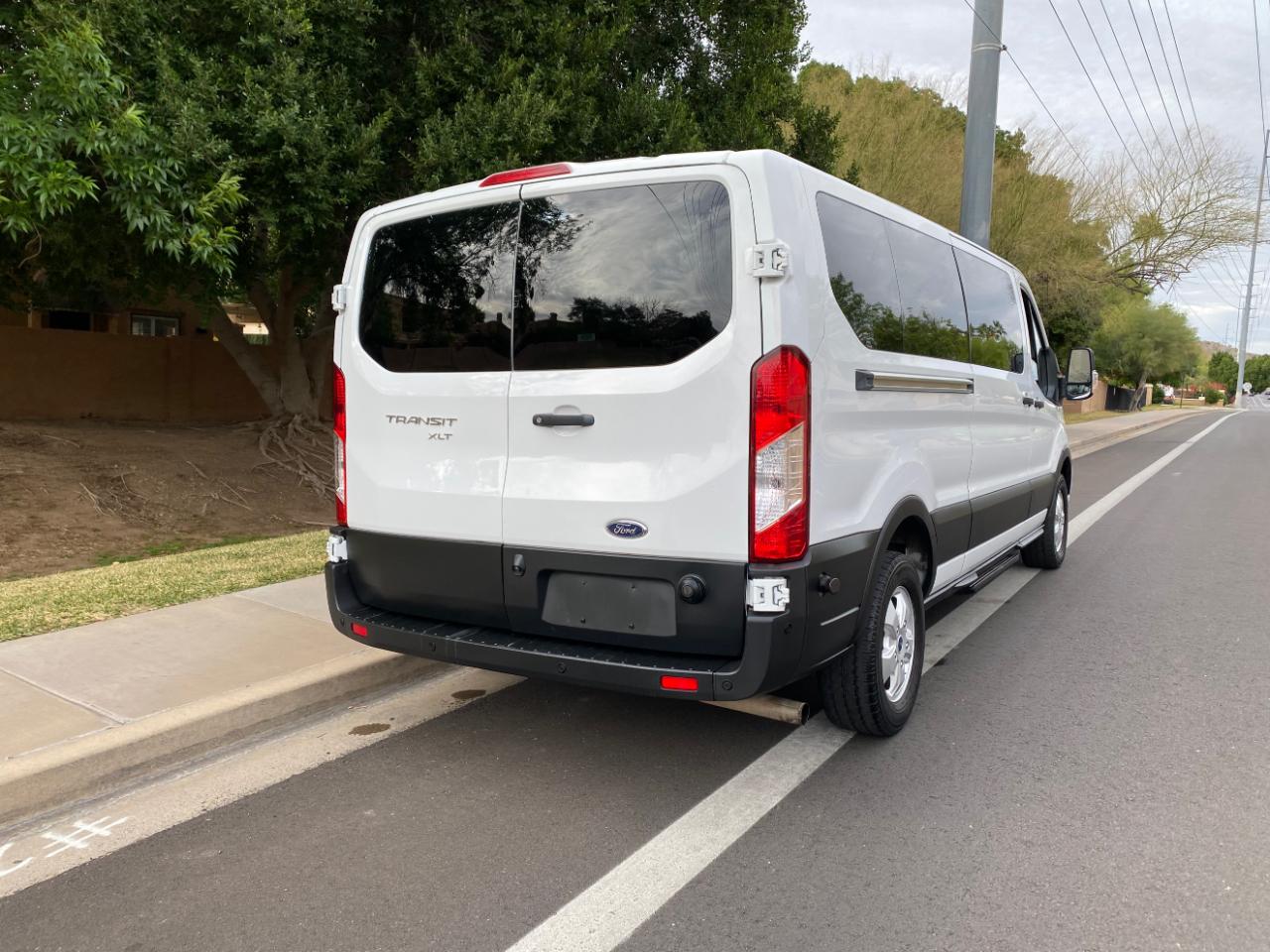 Ford Transit Passenger Wagon T-350 148" Low Roof XLT RWD 2020