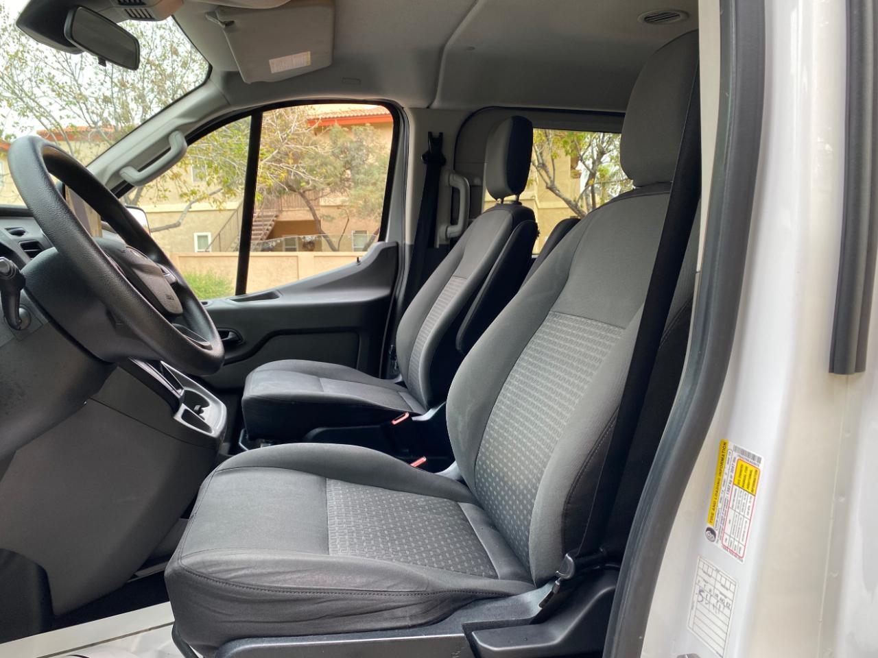 Ford Transit Passenger Wagon T-350 148" Low Roof XLT RWD 2020