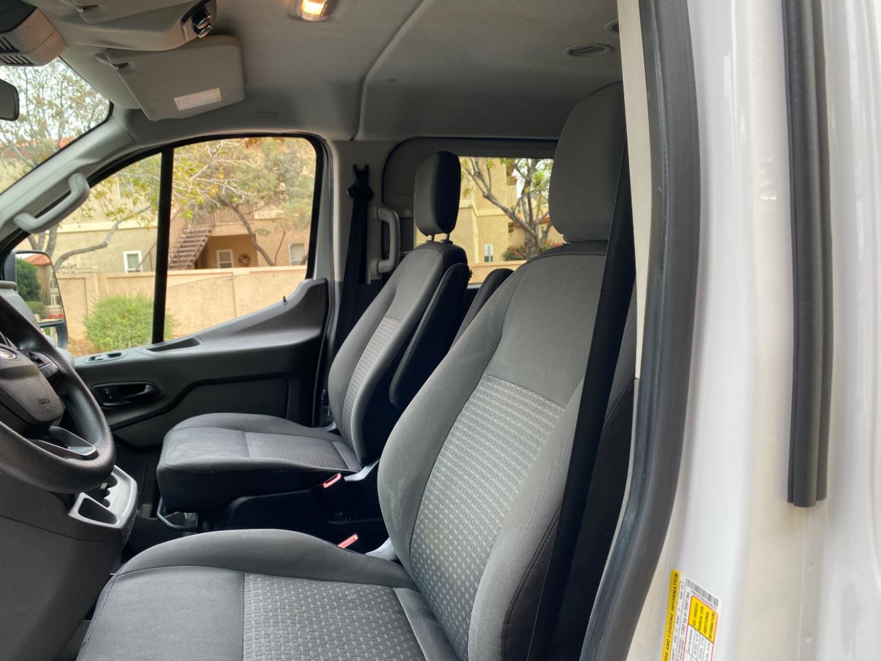 Ford Transit Passenger Wagon T-350 148" Low Roof XLT RWD 2020