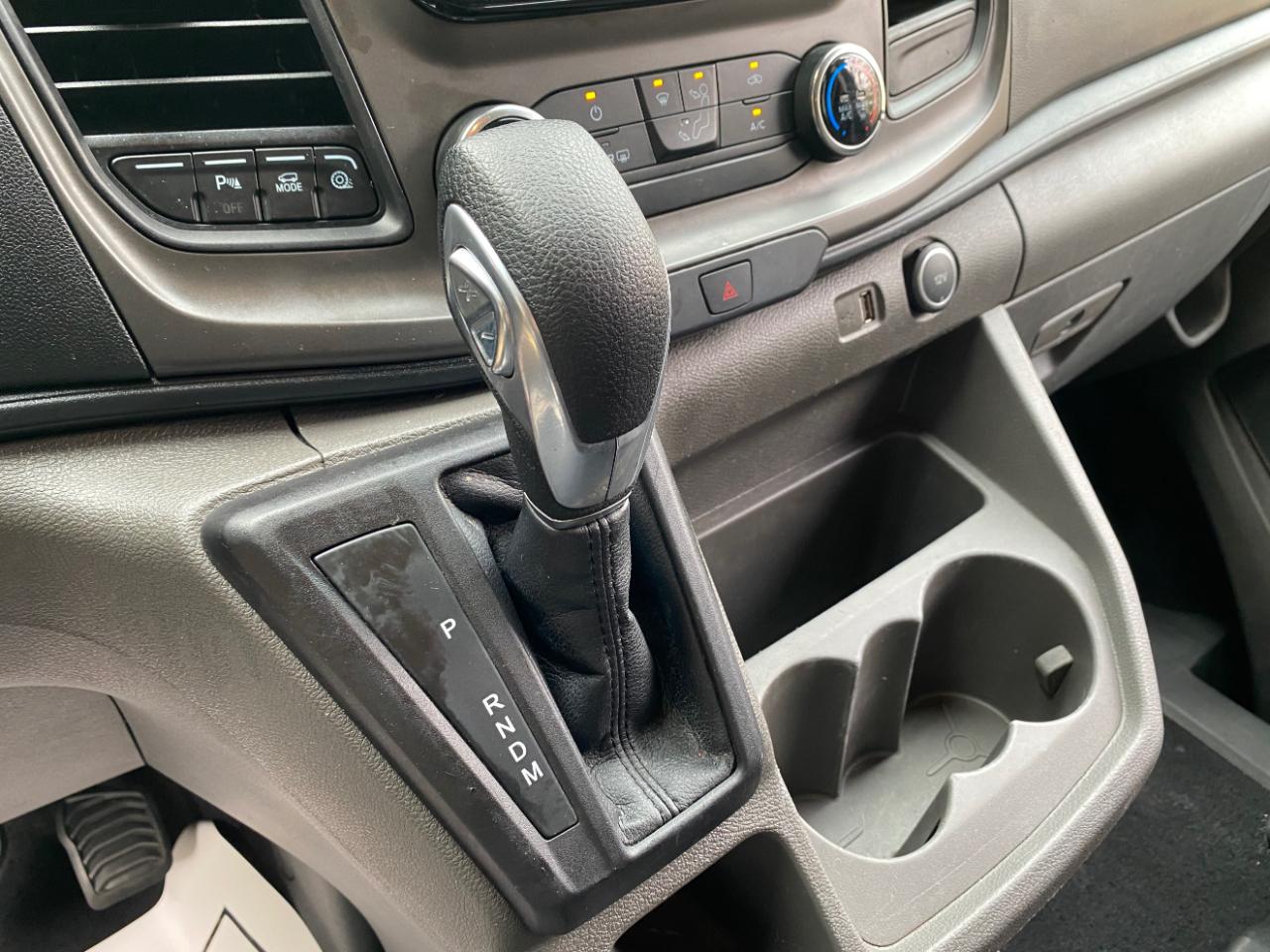 Ford Transit Passenger Wagon T-350 148" Low Roof XLT RWD 2020