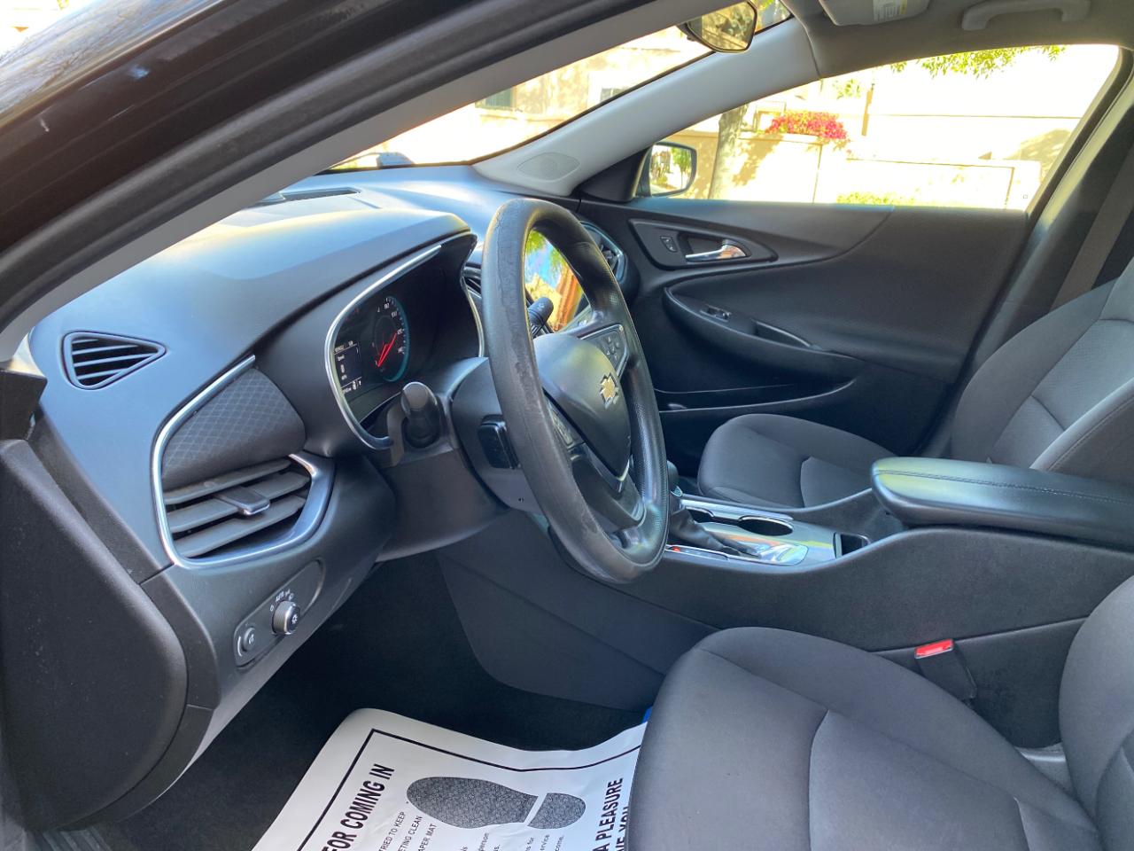 Chevrolet Malibu 4dr Sdn LT 2021