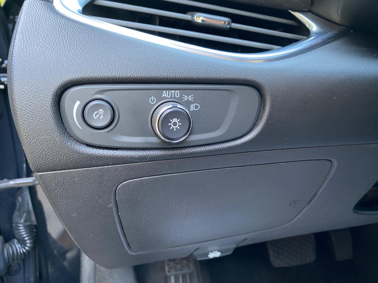 Chevrolet Malibu 4dr Sdn LT 2021