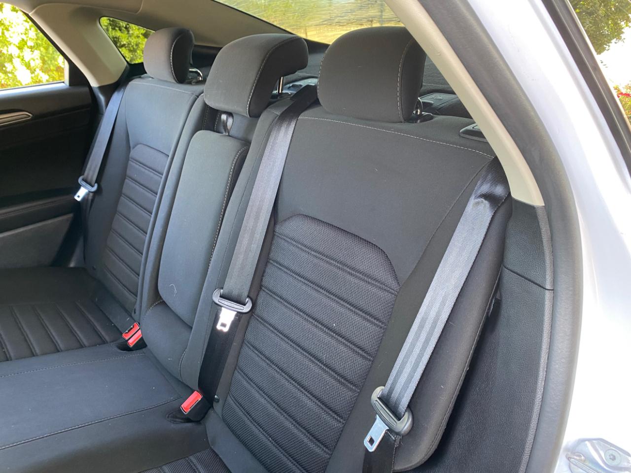 Ford Fusion SE FWD 2019