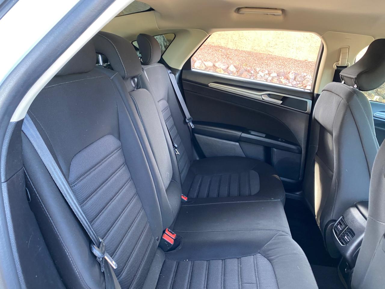 Ford Fusion SE FWD 2019