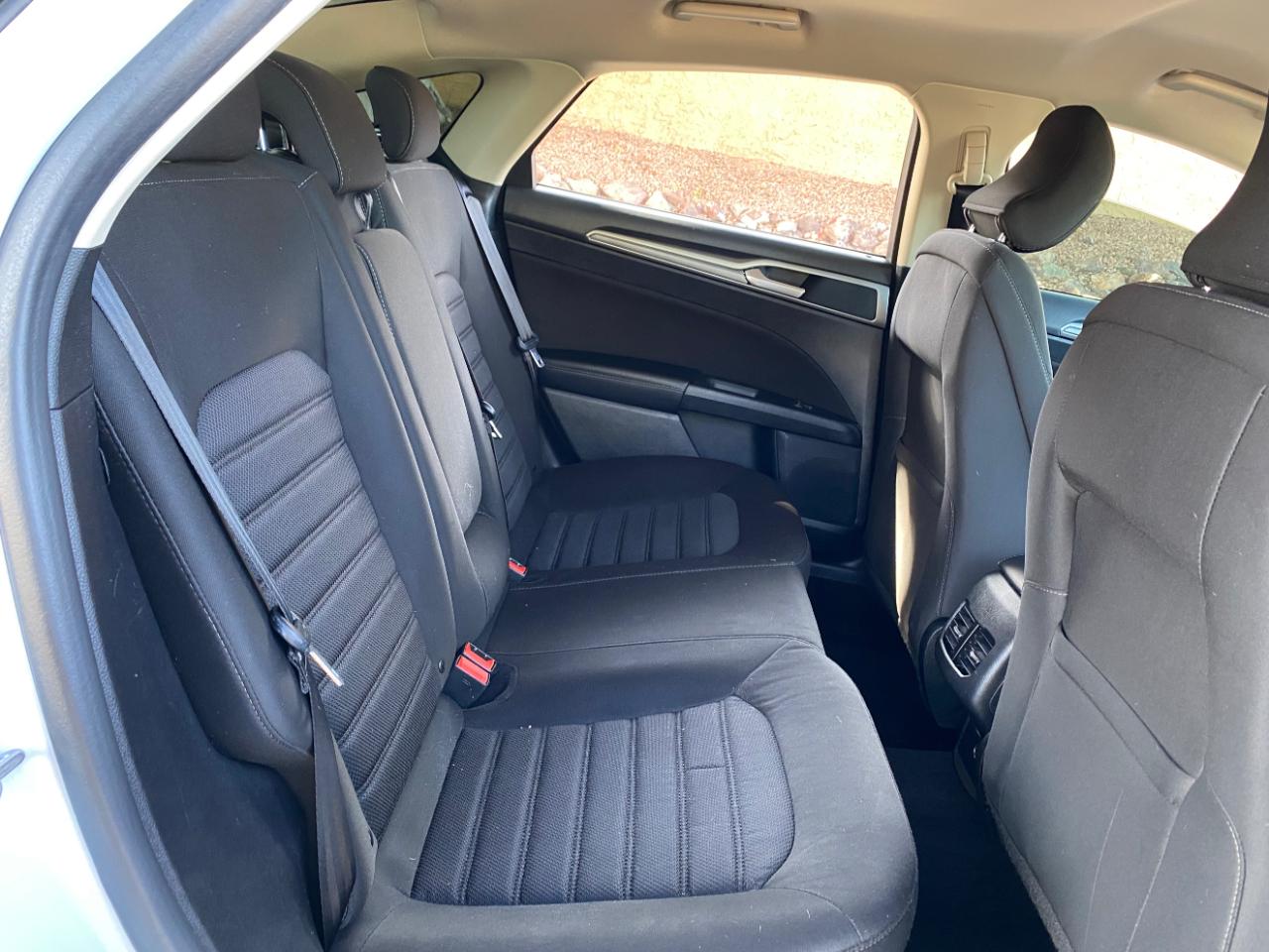 Ford Fusion SE FWD 2019