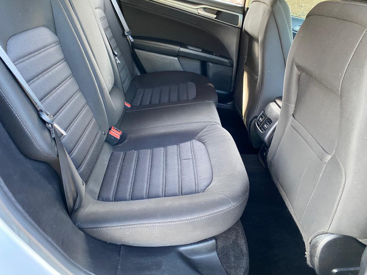 Ford Fusion SE FWD 2019